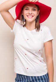 Heart Embroidered Short Sleeve Tee